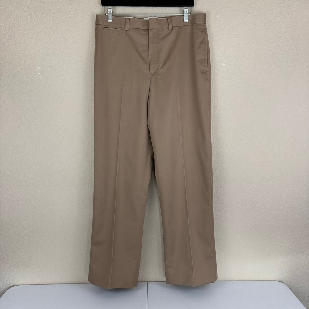 L.L. Bean Pants Mens 34 (34x32) Khaki Classic Fit Chino Flat Front Cotton 262551